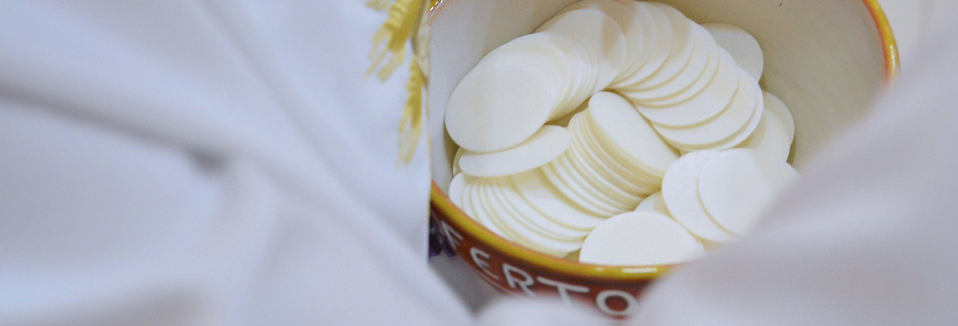 8 cudów eucharystycznych, które wydarzyły się w Polsce