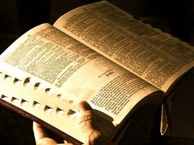 Biblia2-678x381